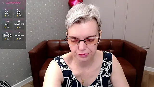 Cutie Erikaa1 online show from April 15, 2:12 am