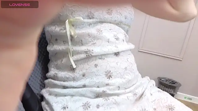 Cutie Erikaa1 online show from November 22, 2:47 am