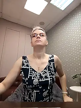 Cutie Erikaa1 online show from December 3, 2:36 am