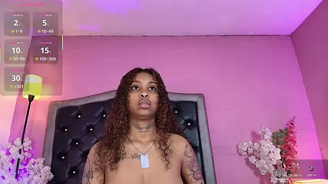 Triipsy online show from October 30, 9:05 pm