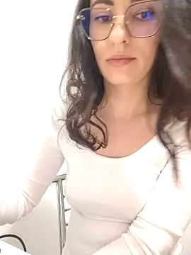 saidaskye online show from April 17, 6:10 pm