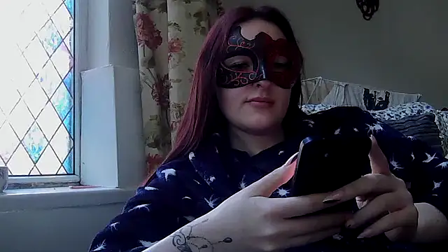 LexiSnowUK online show from April 28, 8:40 am