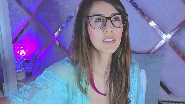  jade white  online show from March 5, 3:19 pm