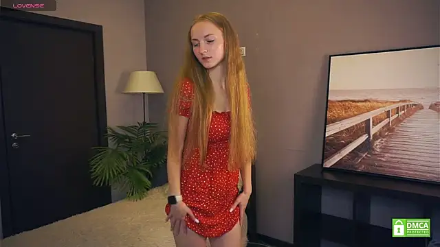 EsmaCarll online show from September 20, 8:18 pm