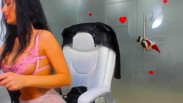 Queenrafaella online show from January 8, 3:32 am