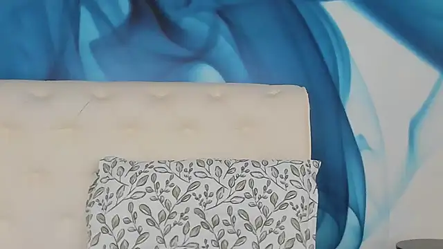 SkinnyDolly online show from April 9, 5:21 am