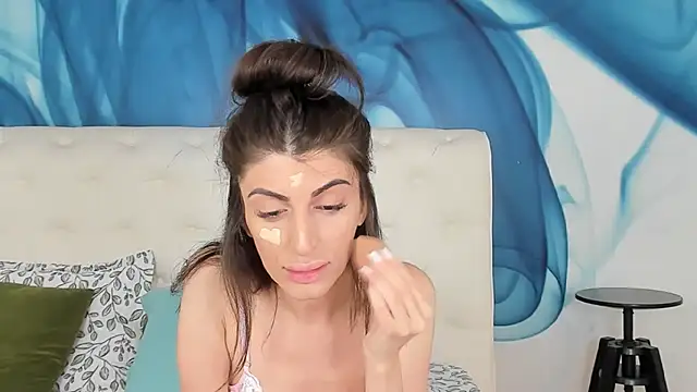 SkinnyDolly online show from October 6, 2:17 am