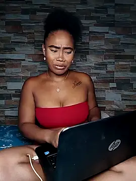 Abril Storm online show from November 2, 11:19 pm