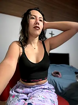 Snapshot of im_lorein chatting on October 5, 2:05 am im lorein online show from October 5, 2:05 am