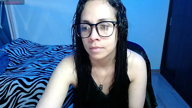 Snapshot of Amber_Lovely chatting on October 7, 12:37 am Amber Lovely online show from October 7, 12:37 am
