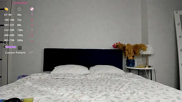 Esme Runn online show from October 23, 3:23 am