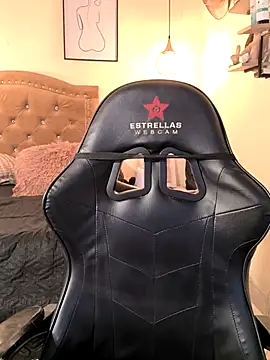 evafoxs online show from November 29, 8:13 pm