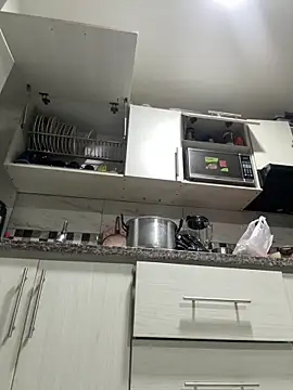 siri duque online show from December 16, 11:32 pm