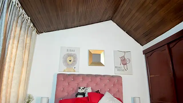 CelessteRedds online show from April 15, 12:39 pm