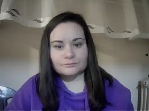 AalinnaK online show from February 13, 7:04 pm