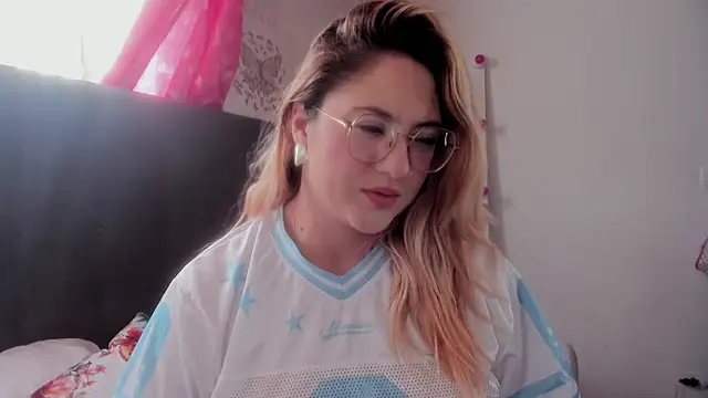 miss julietaa online show from December 2, 3:36 pm