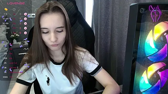 Alice Weiss online show from April 13, 9:10 am