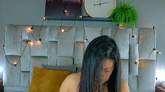 JaylaScott   online show from April 18, 11:56 am