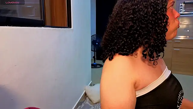 zaraycloover online show from November 22, 11:51 pm