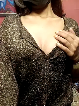 poojaji690 online show from December 15, 7:24 am