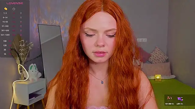 Red  Candy online show from September 15, 1:19 pm