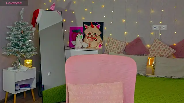 Red  Candy online show from January 8, 2:21 pm