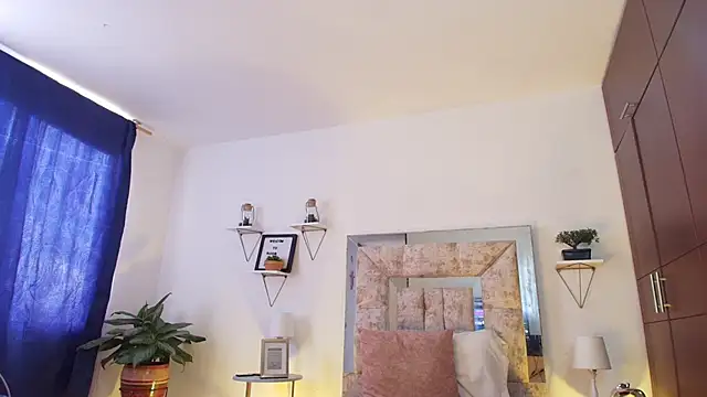 Snapshot of vianca_cruzz chatting on September 13, 4:59 pm vianca cruzz online show from September 13, 4:59 pm
