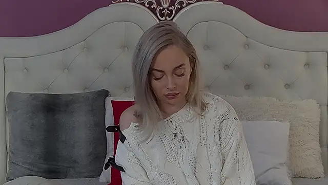 JaquelineM online show from January 9, 7:46 am