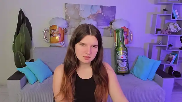 BonneyLove online show from September 25, 5:55 pm