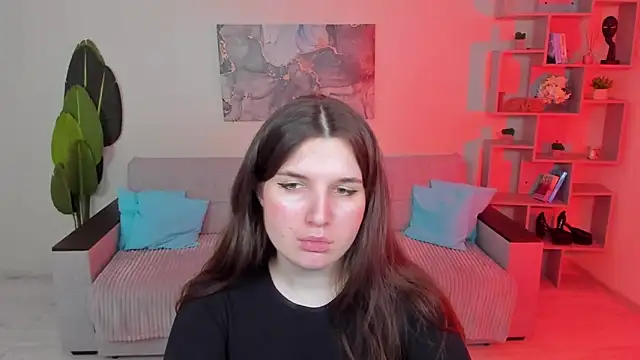 BonneyLove online show from April 13, 8:31 pm