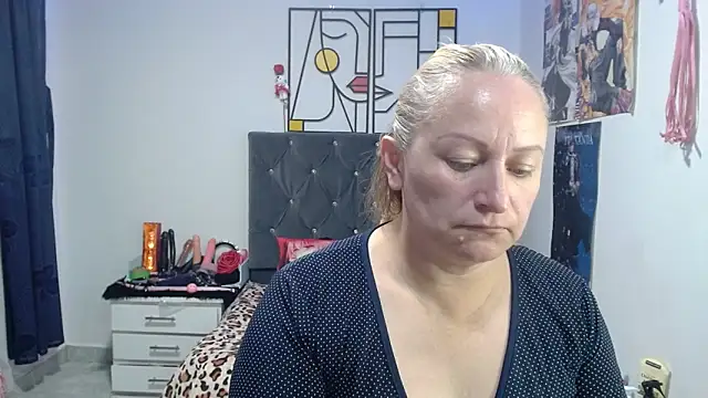 emperabigbootybigass online show from May 26, 12:48 pm