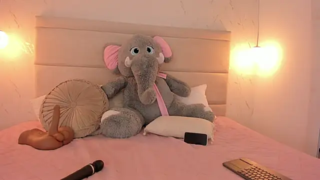 Mollymoon1 online show from January 13, 8:46 pm