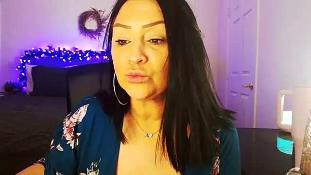 AlyssiaAmoreXO online show from February 17, 9:36 pm