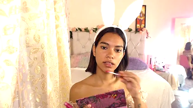 Snapshot of valeriah_7 chatting on September 24, 3:00 pm valeriah 7 online show from September 24, 3:00 pm