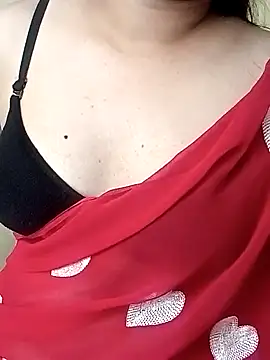 Snapshot of Hynahhh4u chatting on October 10, 7:24 am Hynahhh4u online show from October 10, 7:24 am