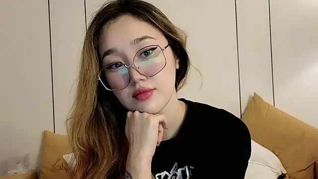 Jennatyan online show from March 6, 6:41 am