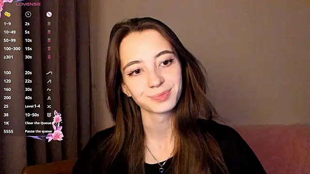 EvaBradley online show from October 16, 6:43 pm