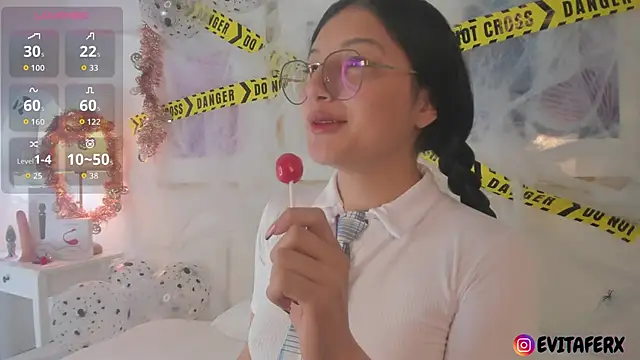 Eva depp online show from November 1, 4:00 pm