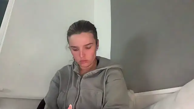 maisiesmithx online show from April 22, 8:39 pm