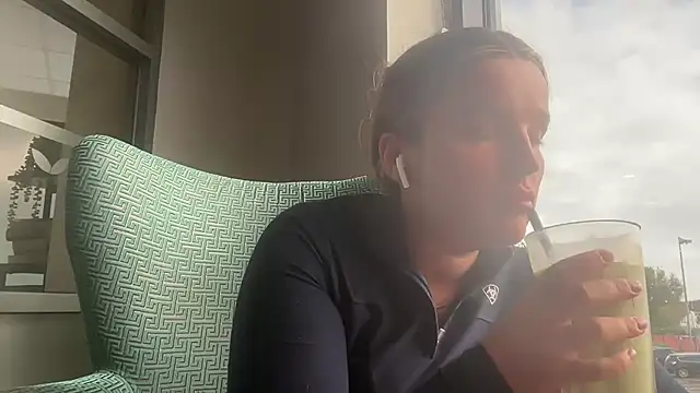 Snapshot of maisiesmithx chatting on September 20, 2:59 pm maisiesmithx online show from September 20, 2:59 pm
