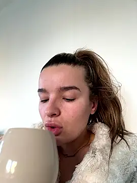 maisiesmithx online show from January 7, 12:19 pm