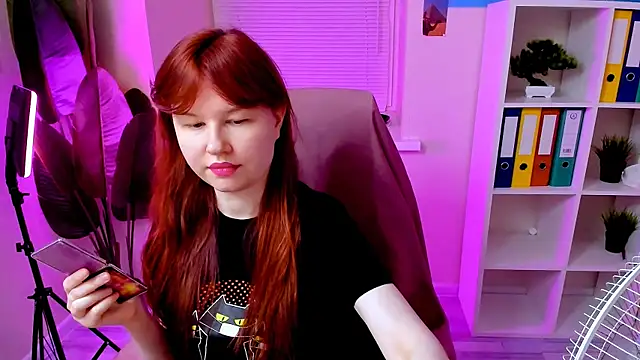 CarolGiggly online show from November 25, 11:49 pm