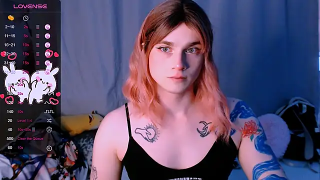 Snapshot of Alice_Hells chatting on September 25, 4:00 am Alice Hells online show from September 25, 4:00 am