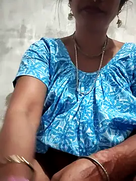 Snapshot of Hotty-dola chatting on October 19, 4:20 pm Hotty-dola online show from October 19, 4:20 pm