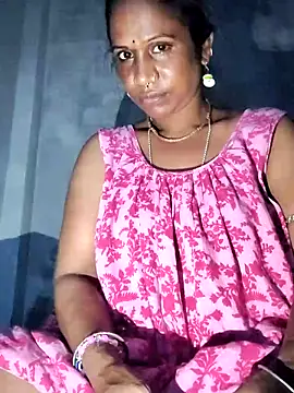 Snapshot of Hotty-dola chatting on October 18, 11:46 am Hotty-dola online show from October 18, 11:46 am