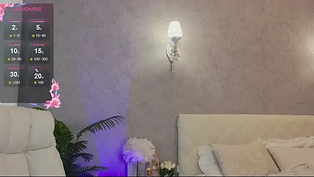 LianaCruz   online show from November 26, 8:04 am