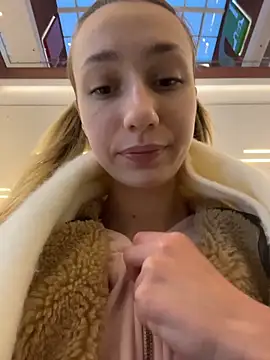 Lia  Love online show from November 23, 1:02 pm