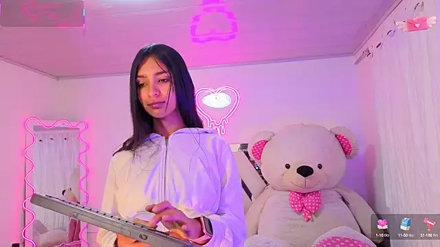 Jazmin tay online show from September 15, 12:02 pm