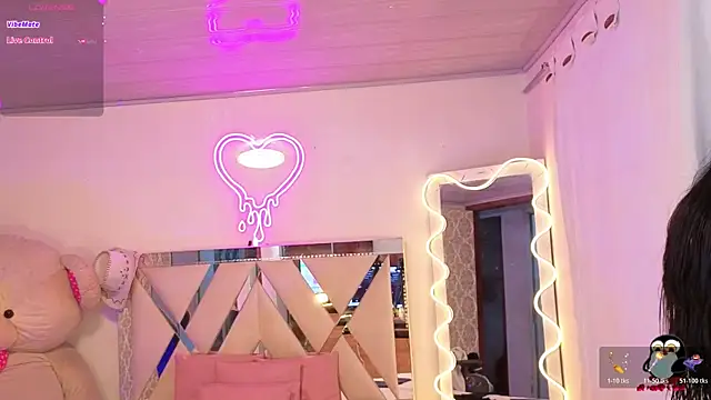 Jazmin tay online show from November 22, 11:46 am