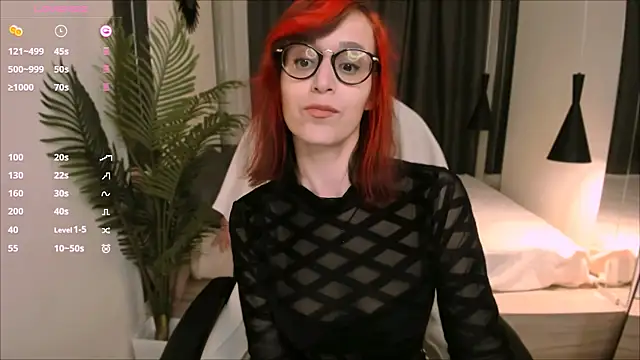Snapshot of Dora_Marcelli chatting on October 23, 6:52 am Dora Marcelli online show from October 23, 6:52 am